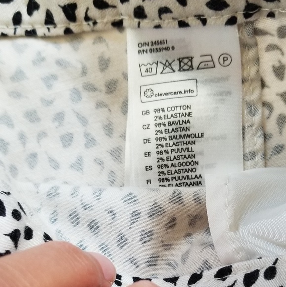 H&M Tan & Black Pattern Print Chino Shorts Sz 4 - Picture 6 of 6